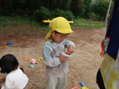 公　園