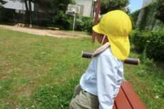 公　園